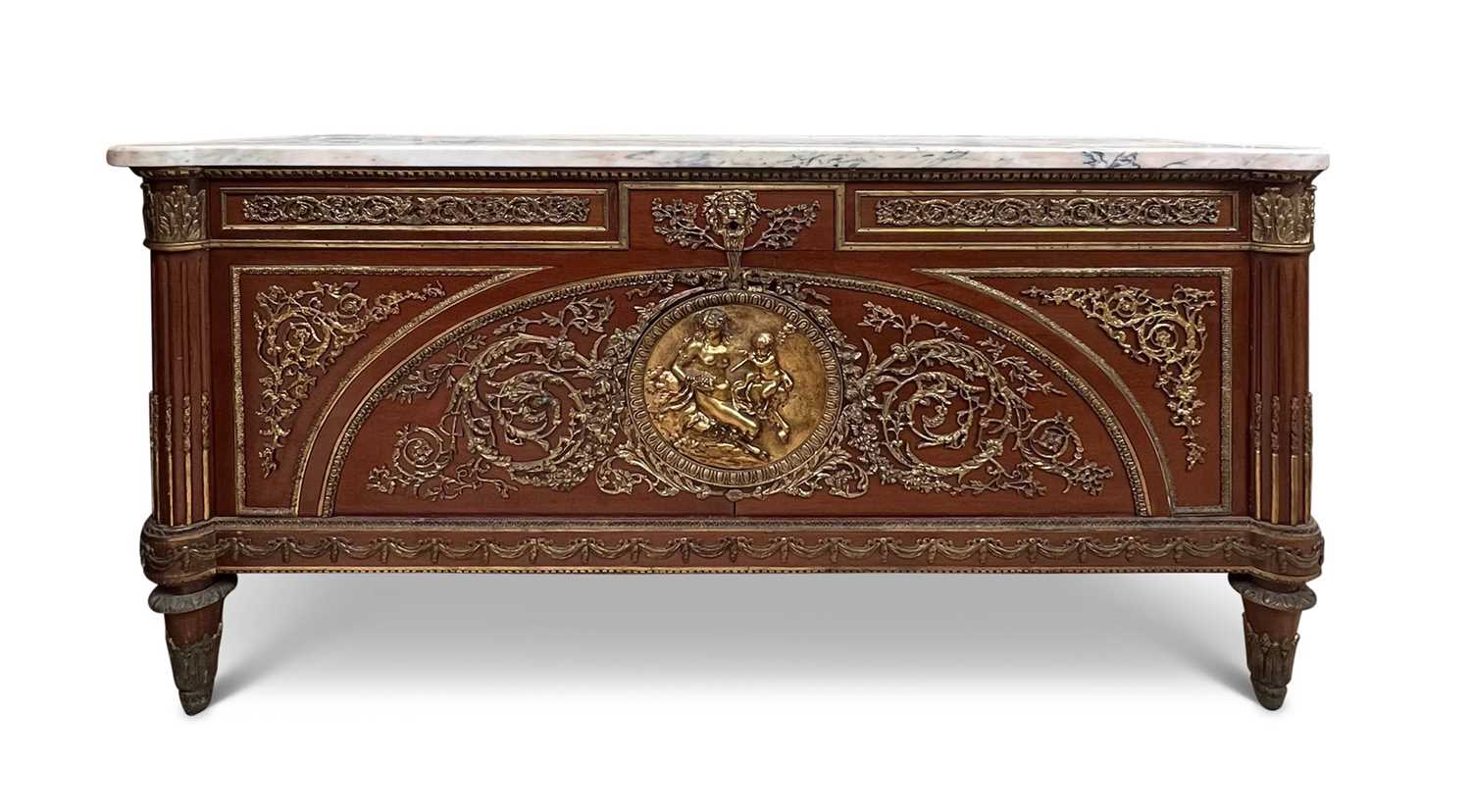 AN IMPRESSIVE ORMOLU MOUNTED COMMODE AFTER THE MODEL PRODUCED FOR MARIE-ANTOINETTE - Image 2 of 3