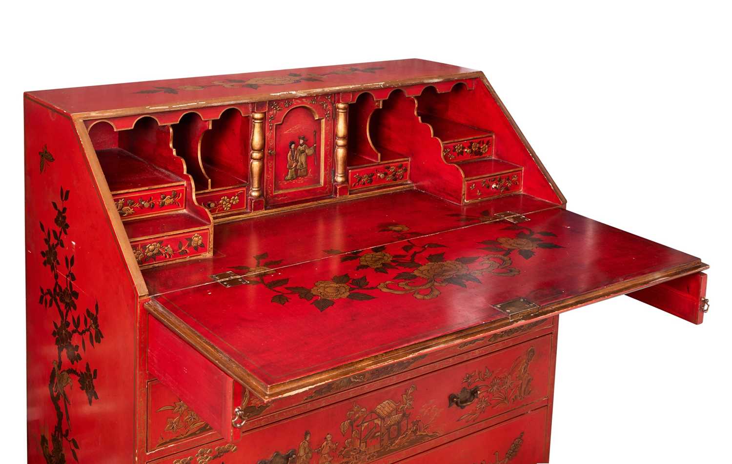 A GEORGE III STYLE RED LACQUERED 'JAPANNED' BUREAU - Image 3 of 3