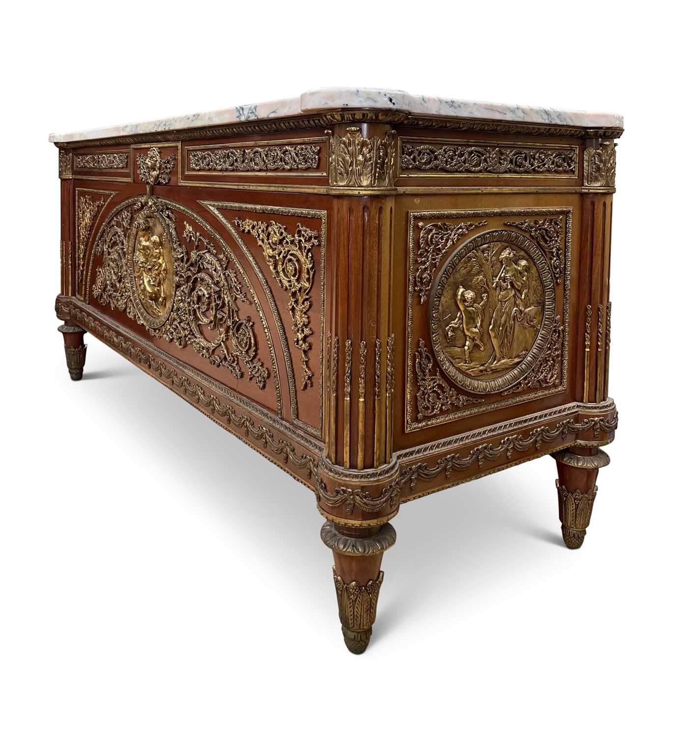 AN IMPRESSIVE ORMOLU MOUNTED COMMODE AFTER THE MODEL PRODUCED FOR MARIE-ANTOINETTE - Image 3 of 3