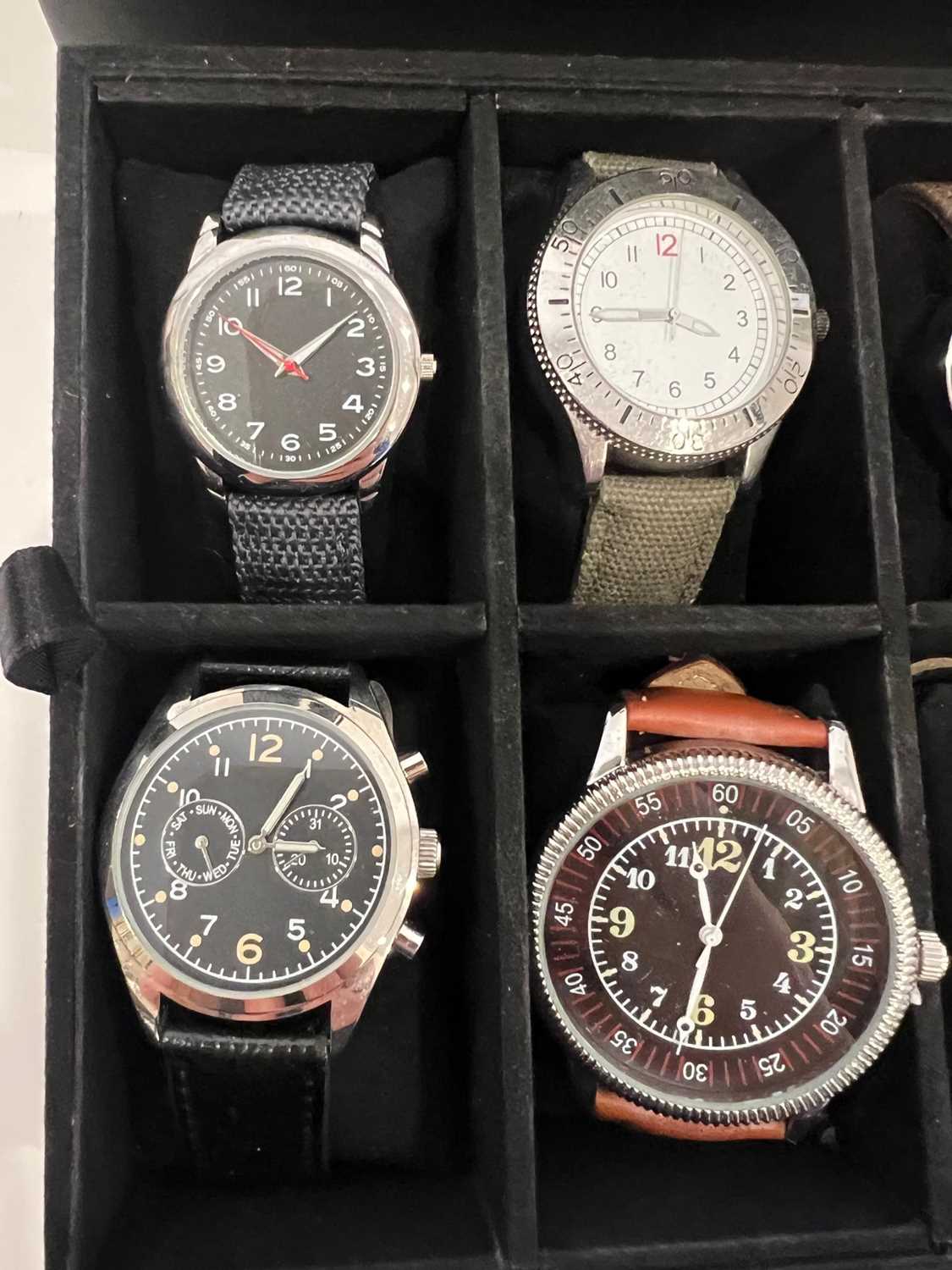 A COLLECTION OF TWENTY MODERN WRISTWATCHES - Image 3 of 6