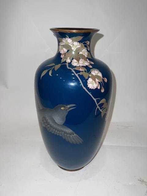 A JAPANESE MEIJI PERIOD CLOISONNE ENAMEL VASE - Image 13 of 20