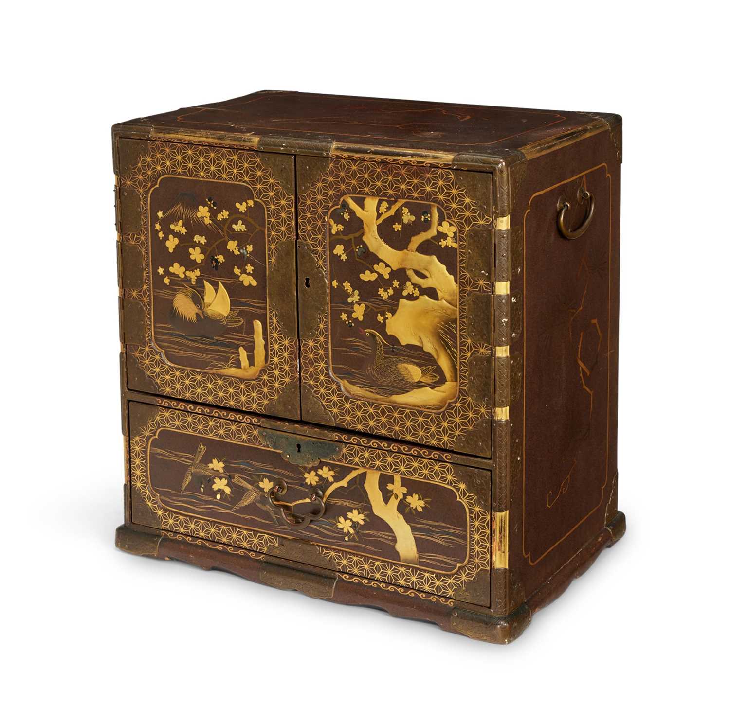 A LATE 19TH CENTURY JAPANESE GOLD LACQUERED TABLE CABINET CIRCA 1890 - Image 2 of 3