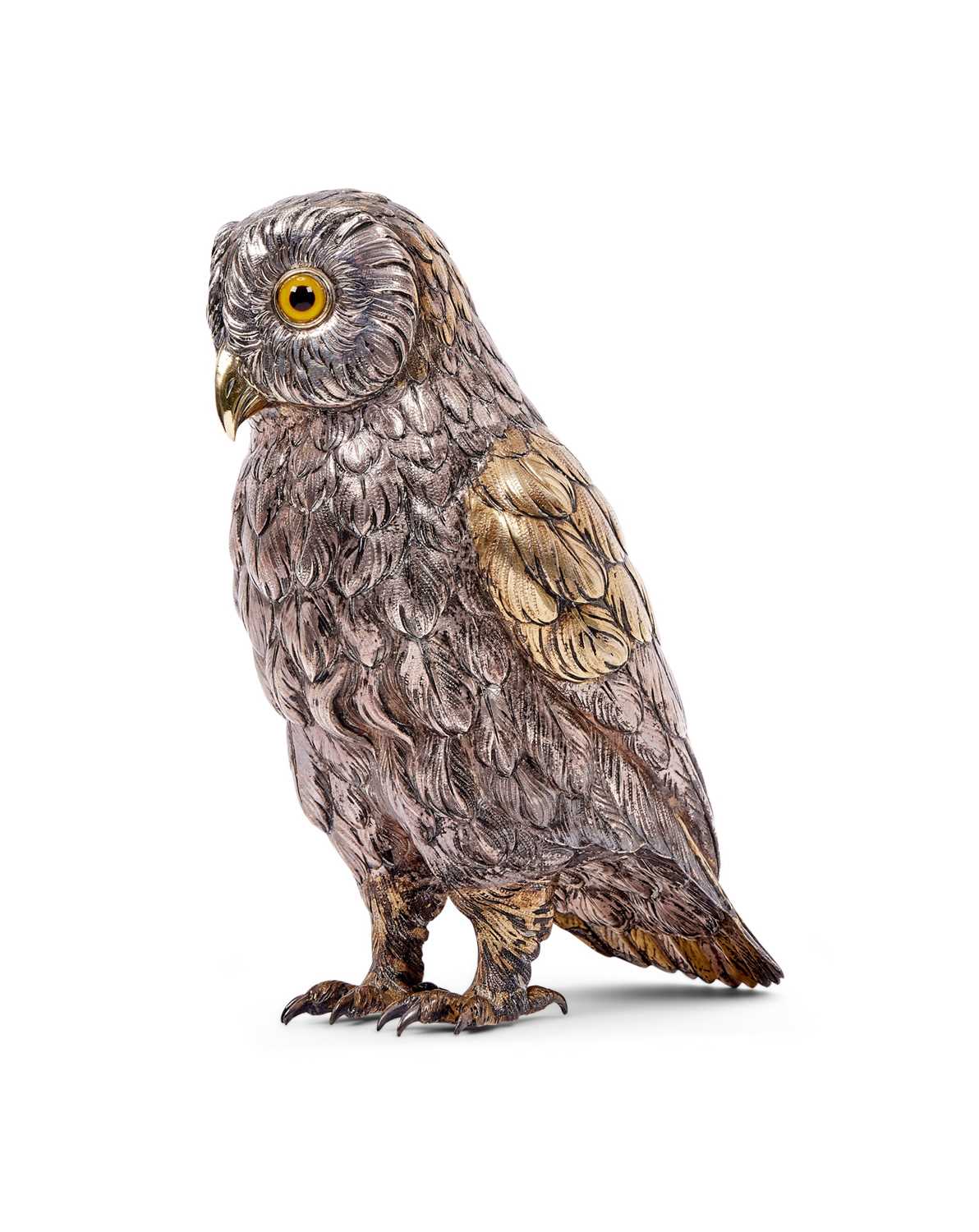 A MASSIVE SILVER AND PARCEL GILT MODEL OF AN OWL, GERMAN, 1920'S - Image 2 of 4