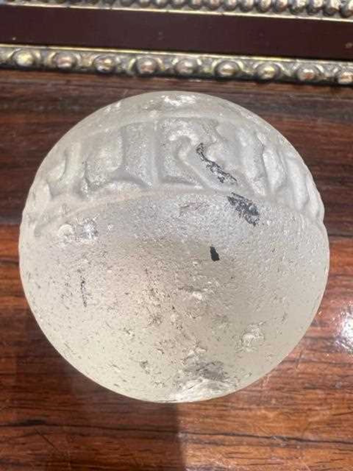 AN ISLAMIC SOLID GLASS SPHERE - Image 13 of 15