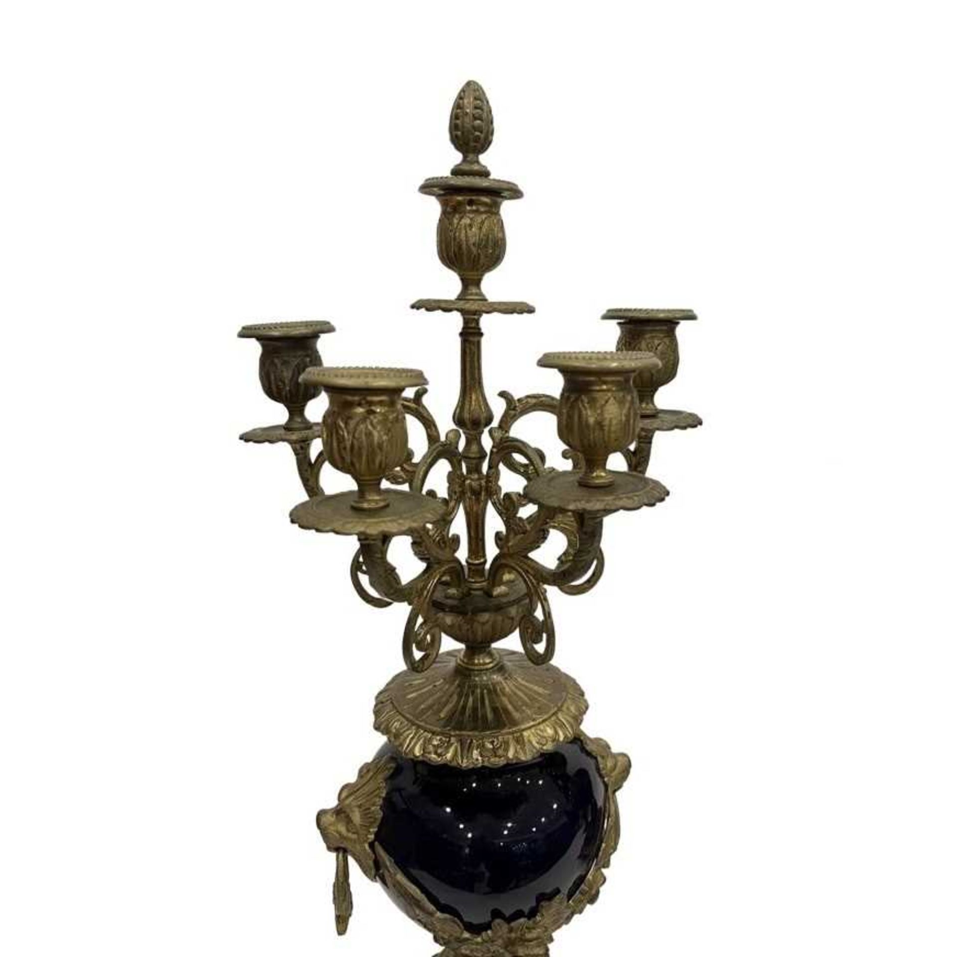 A LATE 19TH CENTURY FRENCH PORCELAIN AND GILT BRONZE MOUNTED CLOCK GARNITURE - Image 2 of 4