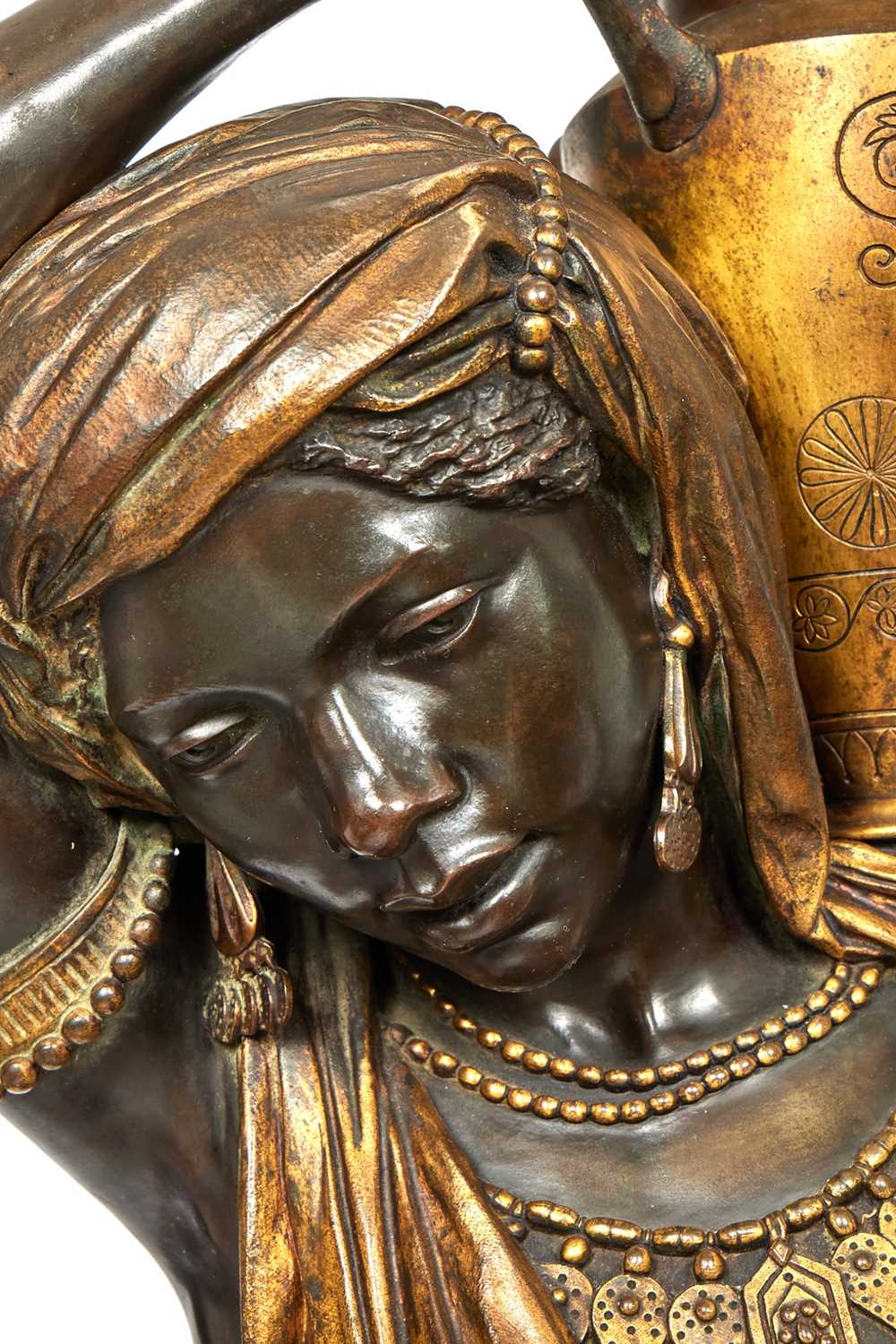 GRAUX-MARLY, PARIS: A 19TH CENTURY LIFE-SIZE ORIENTALIST BRONZE OF A NUBIAN WATER CARRIER - Image 3 of 5