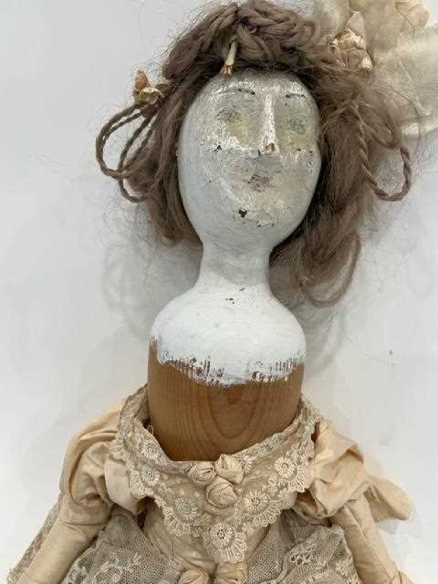 AN 18TH CENTURY STYLE WOODEN DOLL - Image 10 of 13