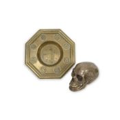 AN EARLY 20TH CENTURY FREEMASONS COLLECTION PLATE TOGETHER WITH A SILVERED BRASS SKULL
