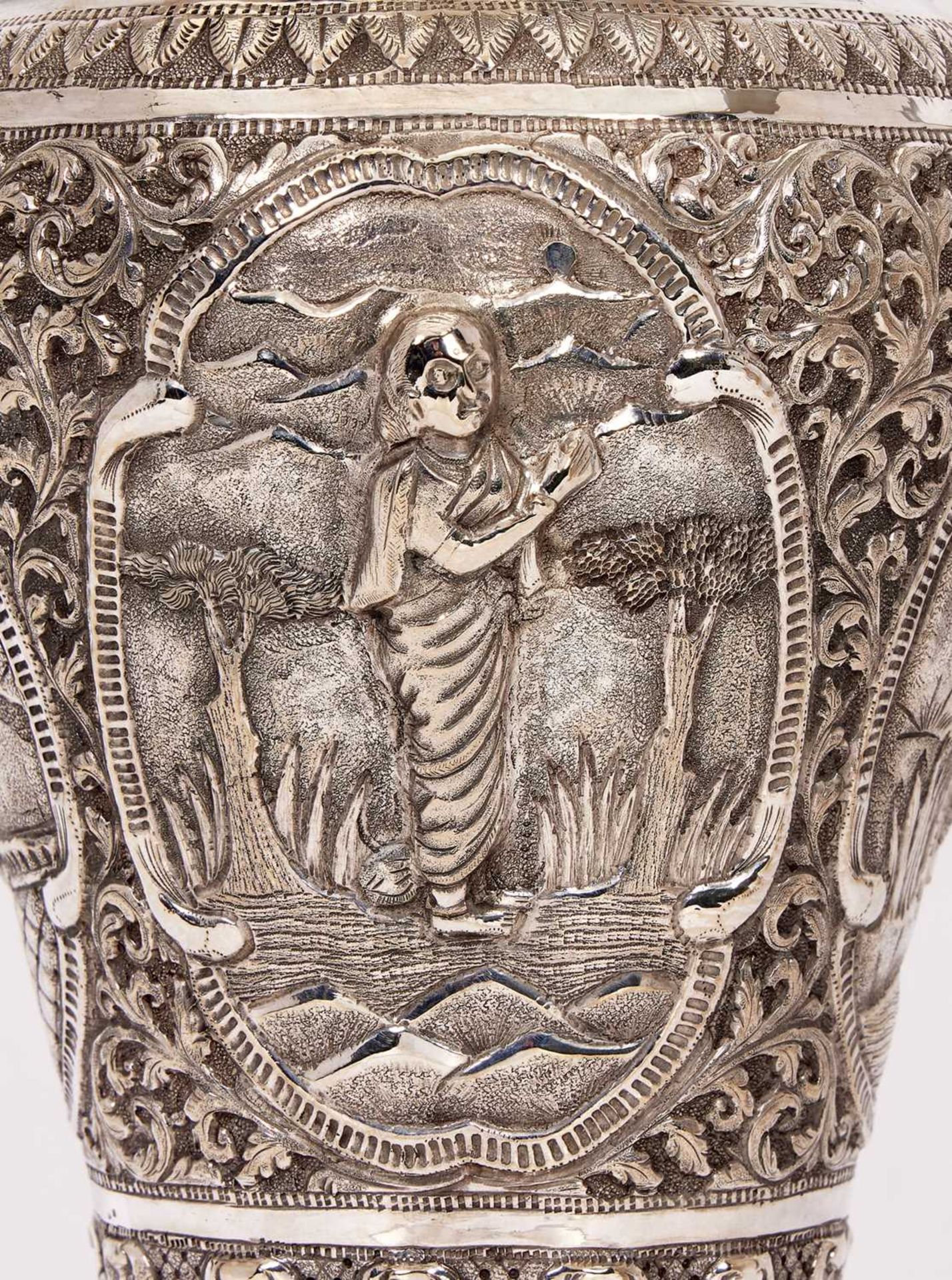 A PAIR OF LATE 19TH CENTURY INDIAN SILVER VASES - Image 8 of 8