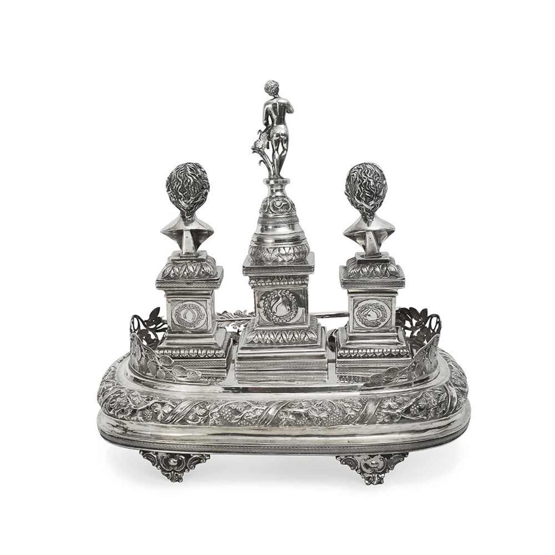 A 19TH CENTURY CONTINENTAL SILVER INKSTAND - Bild 2 aus 5