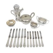 A COLLECTION OF SILVER AND SILVER PLATED ITEMS