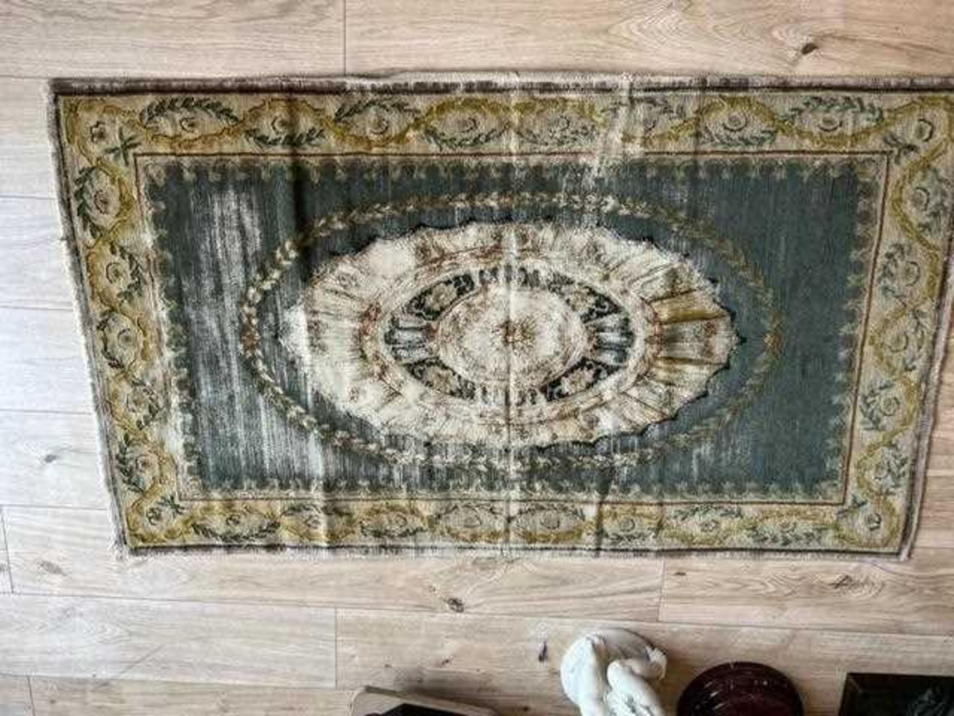 A LATE 18TH / EARLY 19TH CENTURY FRENCH CARPET - Image 3 of 5