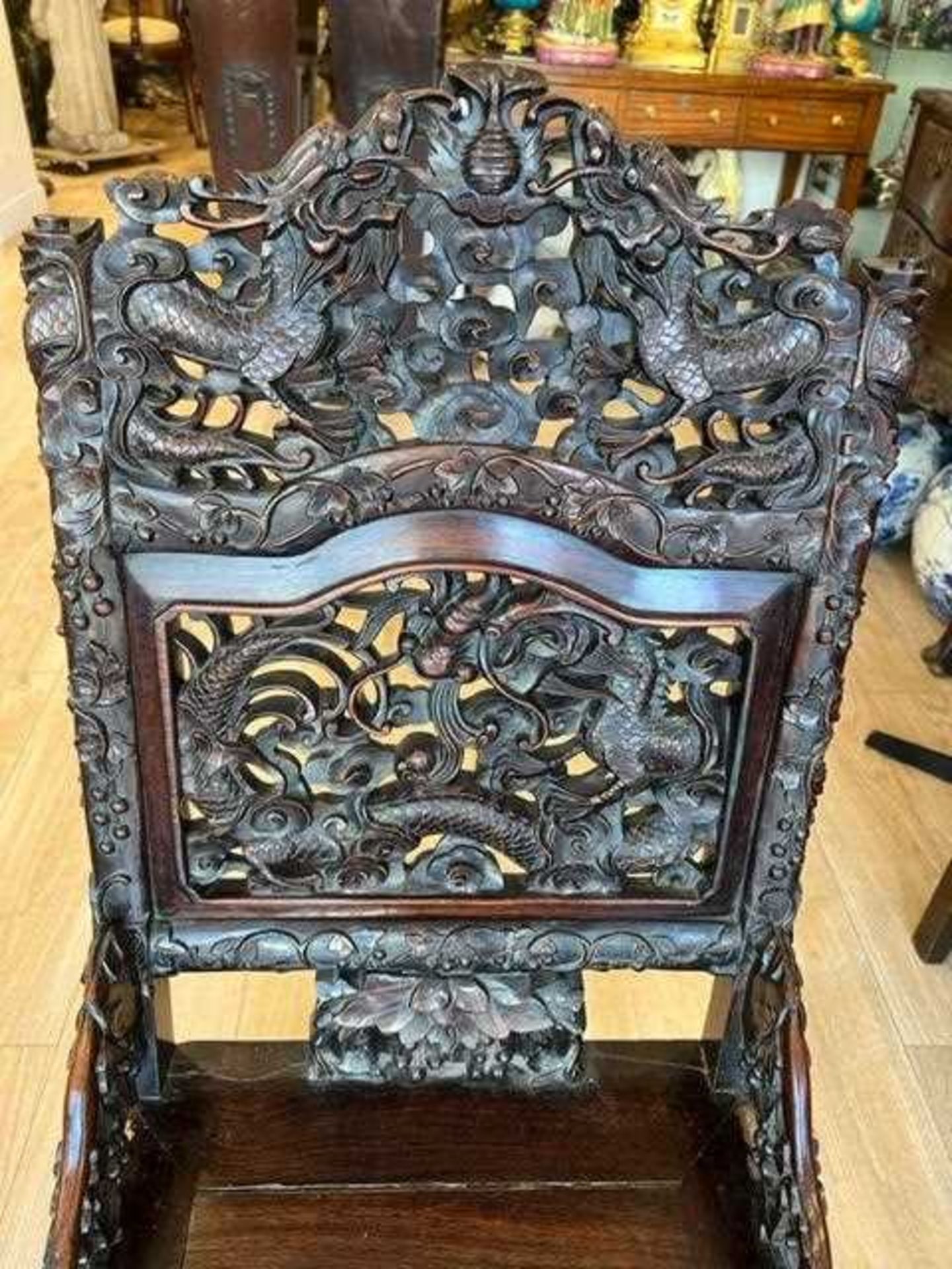A PAIR OF CHINESE QING DYNASTY CARVED HONGMU CHAIRS - Image 10 of 13