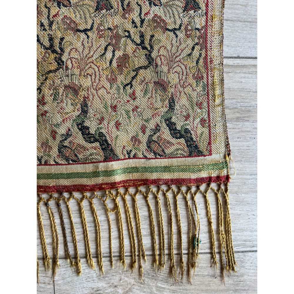 AN EARLY 20TH CENTURY OTTOMAN EMBROIDERED SILK PANEL - Image 4 of 4