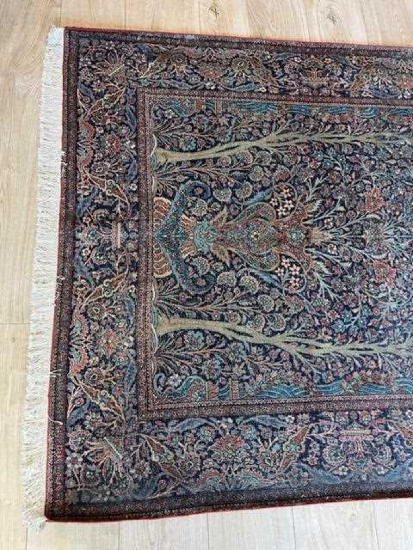 A FINE PAIR OF 1920'S MOHTASHAM KASHAN CARPETS - Image 33 of 38