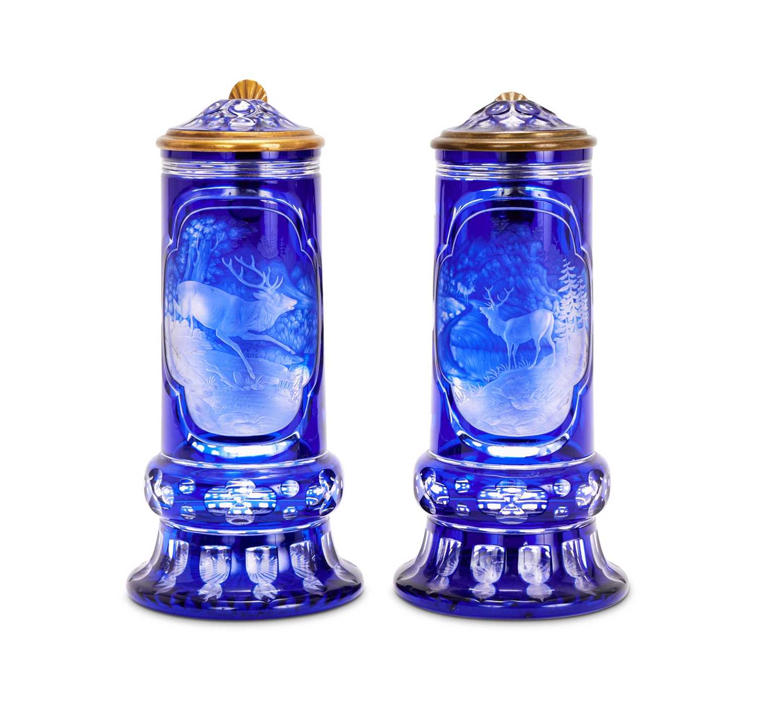 A FINE PAIR OF 19TH CENTURY BOHEMIAN BLUE OVERLAY CUT AND ENGRAVED GLASS TANKARDS - Image 2 of 4