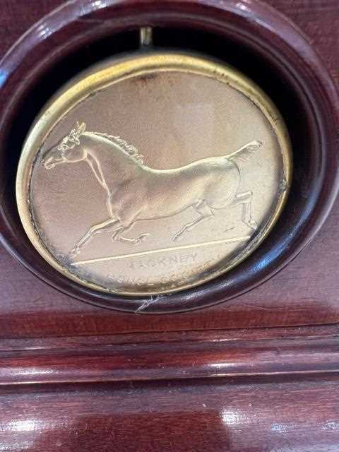 A FINE SILVER GILT EQUESTRIAN TROPHY CUP, LONDON, 1901, ROWLANDS AND FRAZER - Image 12 of 19