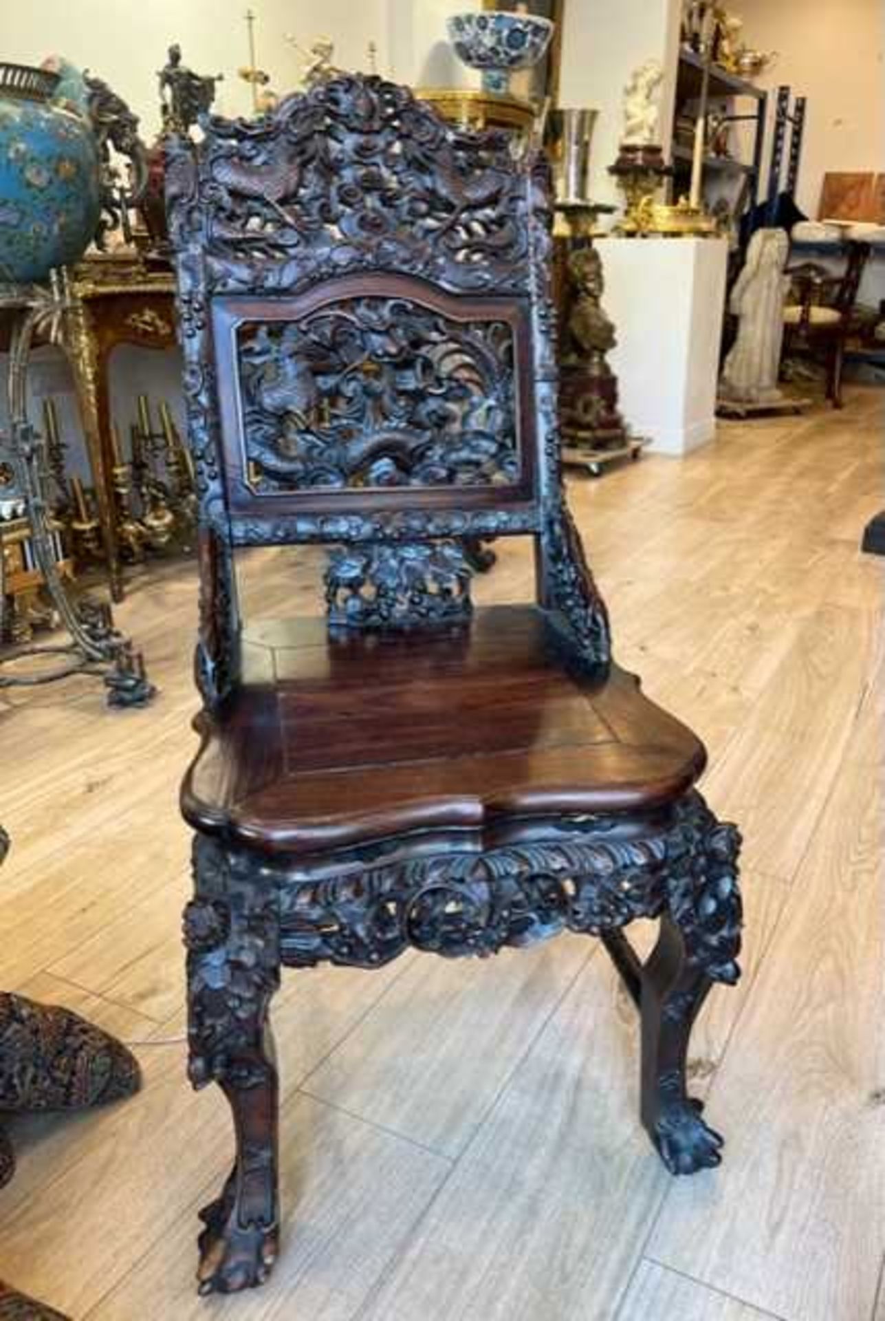 A PAIR OF CHINESE QING DYNASTY CARVED HONGMU CHAIRS - Image 6 of 13
