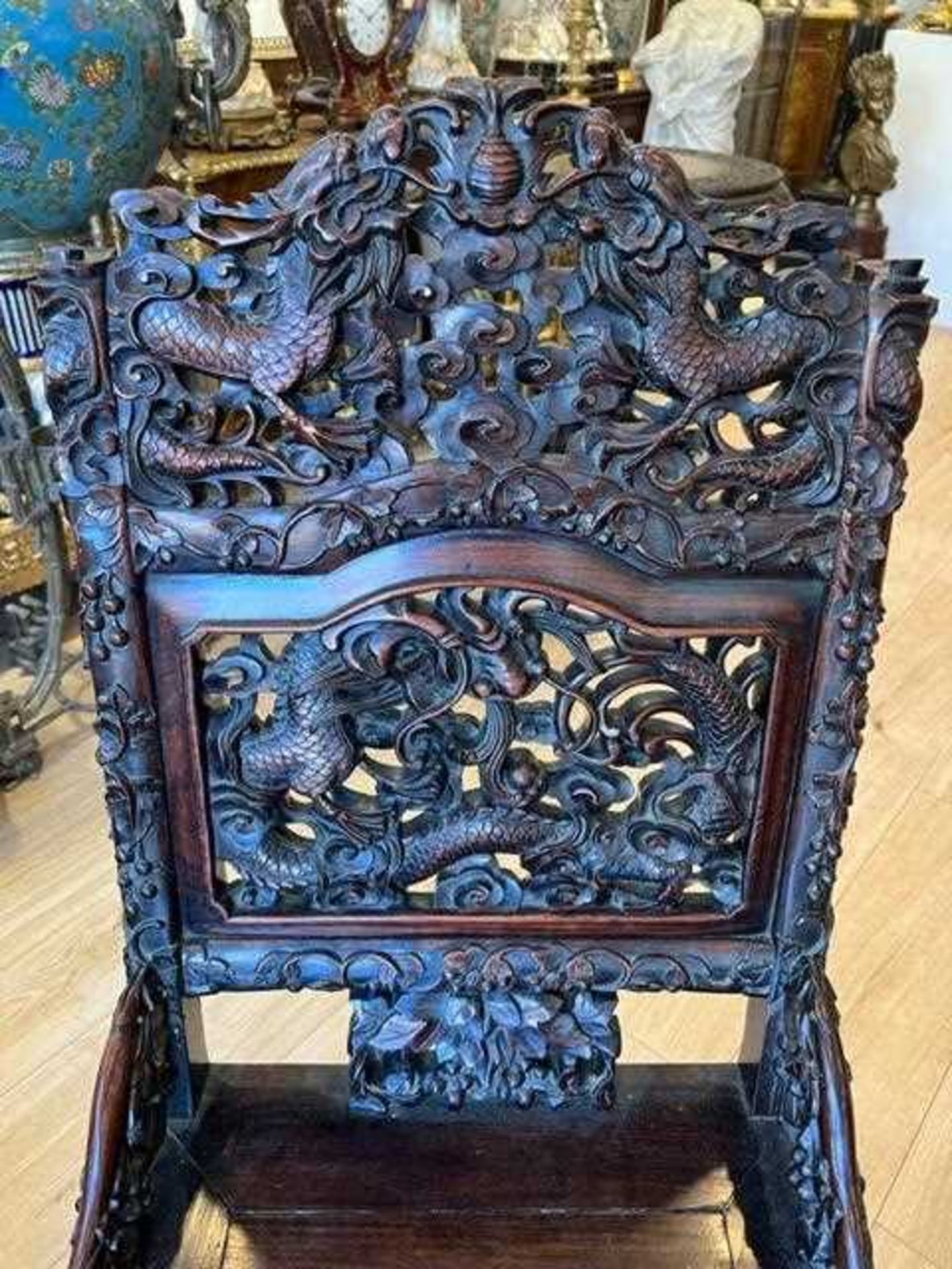A PAIR OF CHINESE QING DYNASTY CARVED HONGMU CHAIRS - Image 9 of 13