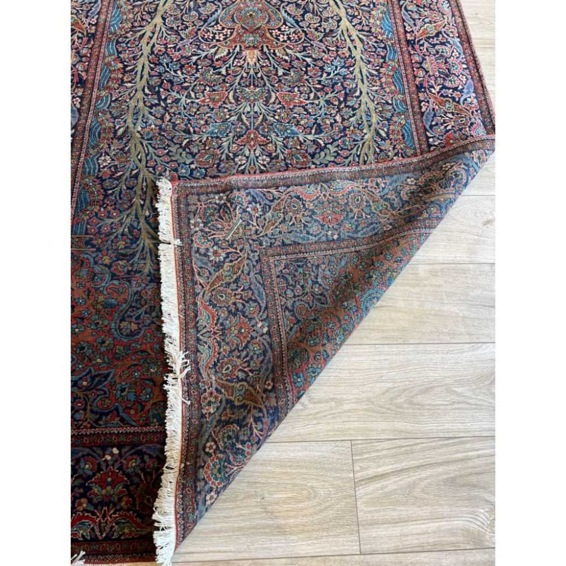 A FINE PAIR OF 1920'S MOHTASHAM KASHAN CARPETS - Image 4 of 38