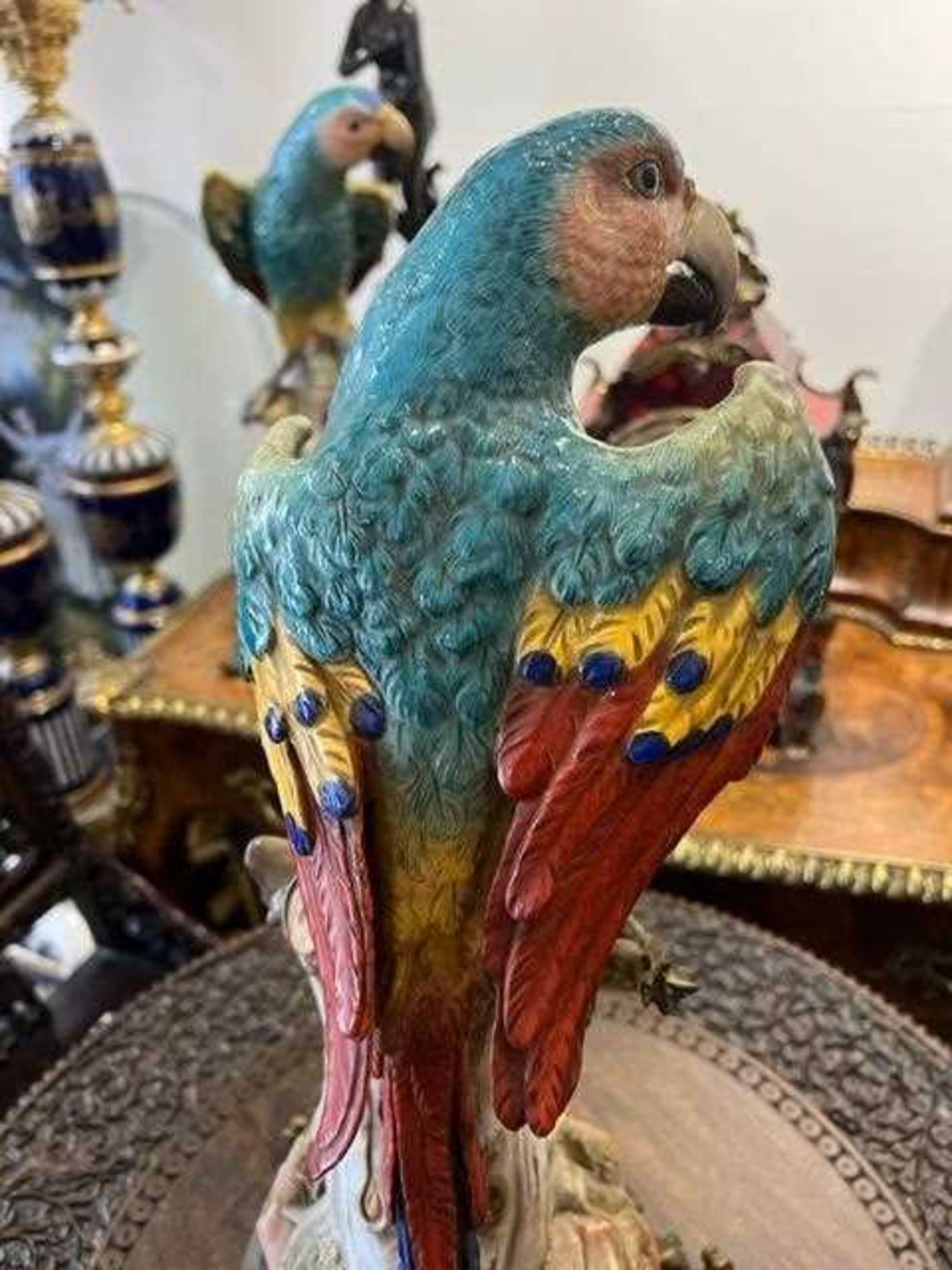 A RARE PAIR OF 19TH CENTURY MEISSEN PORCELAIN MODELS OF PARROTS - Image 13 of 19