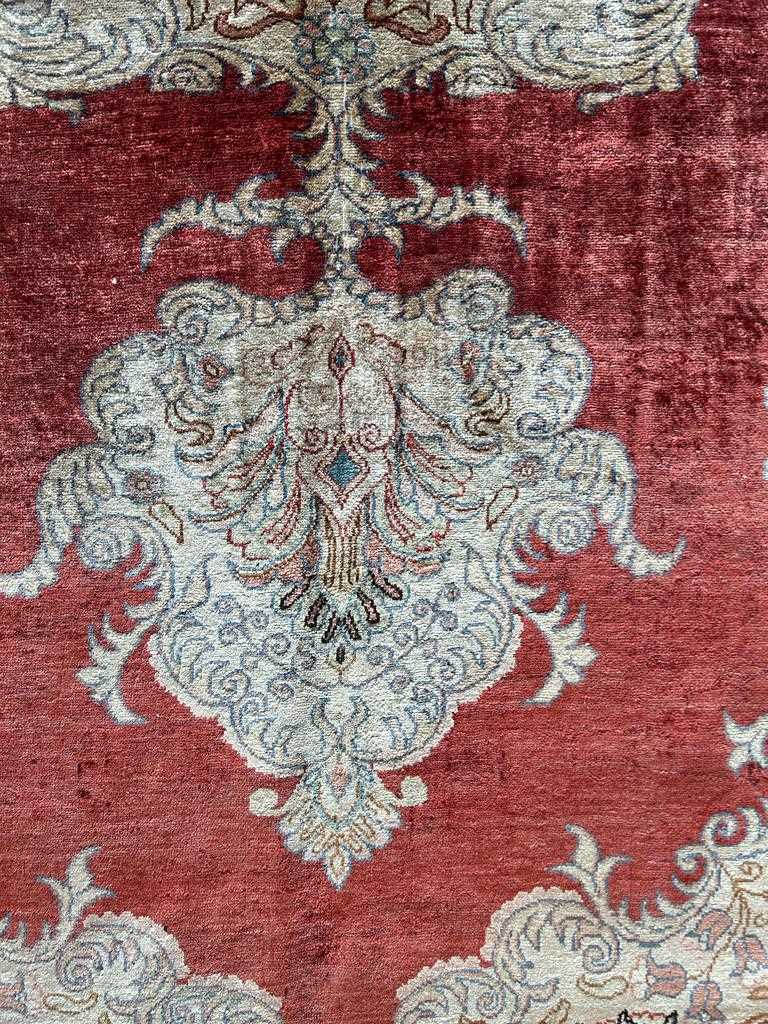 A FINE SILK KAYSERI CARPET WITH GOLD THREAD, CENTRAL TURKEY - Image 5 of 11