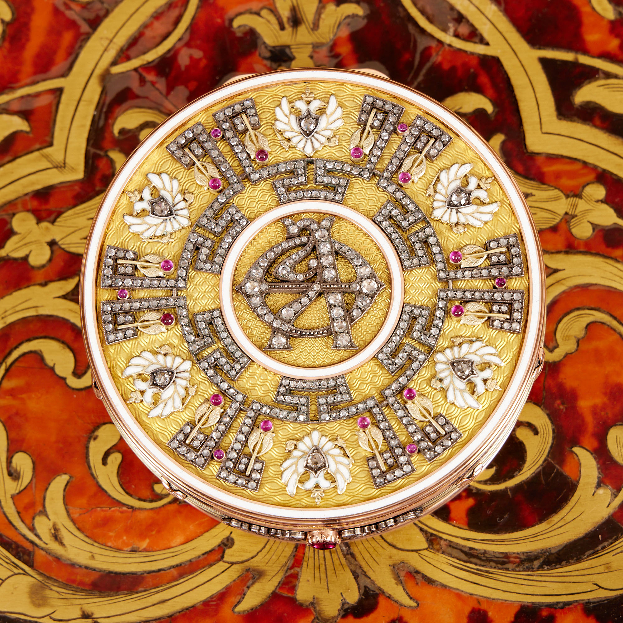 A 14 CARAT GOLD, DIAMOND AND ENAMEL BOX IN THE STYLE OF FABERGE - Image 5 of 6