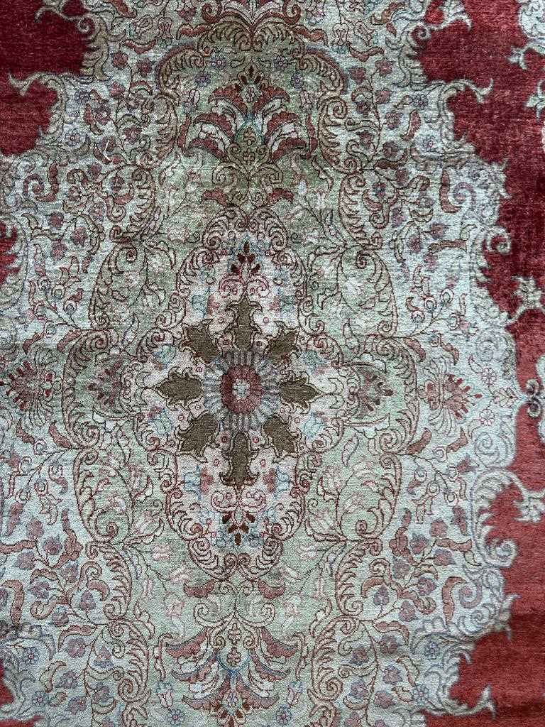 A FINE SILK KAYSERI CARPET WITH GOLD THREAD, CENTRAL TURKEY - Image 11 of 11