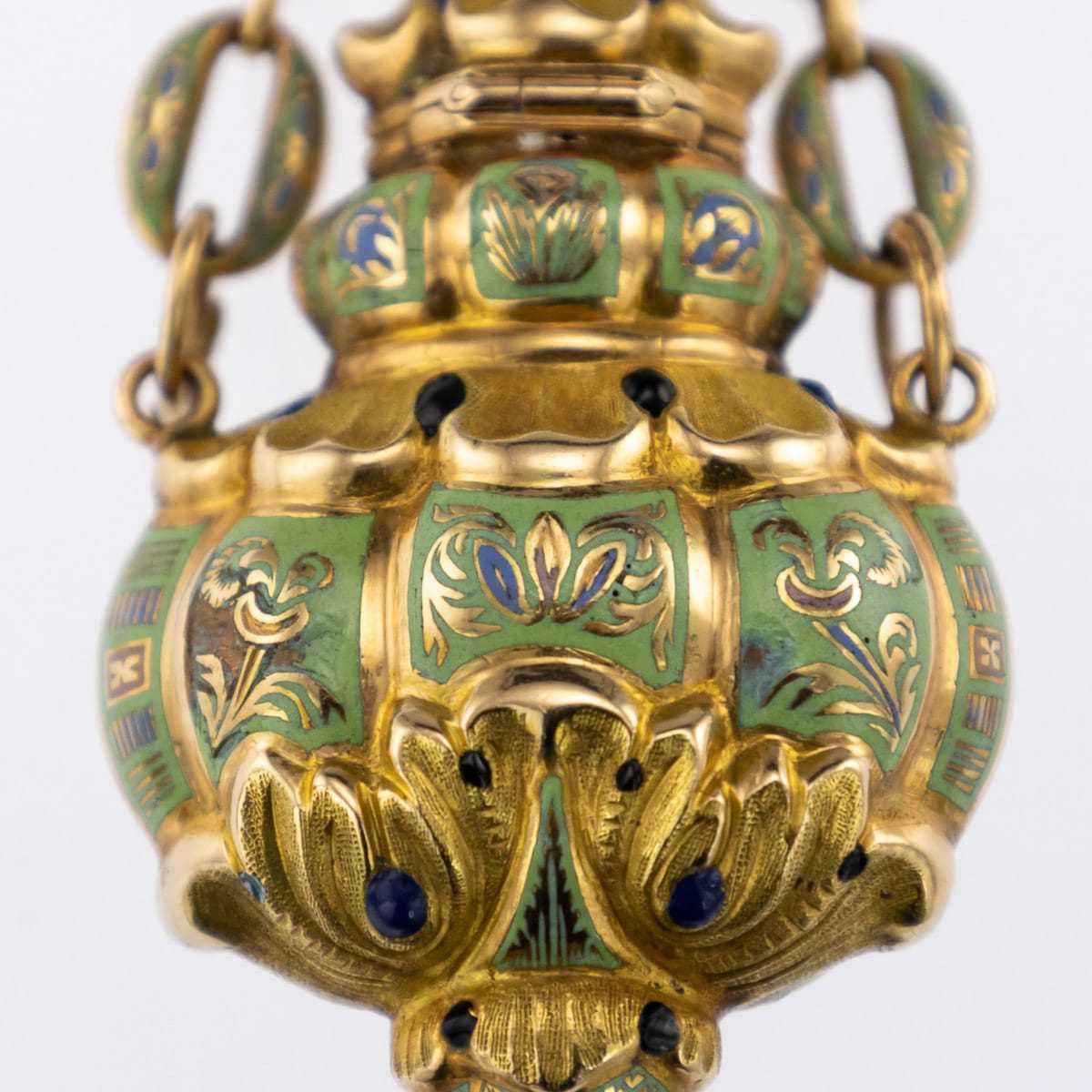 AN 18K GOLD AND ENAMEL SCENT BOTTLE, SWISS, EARLY 19TH CENTURY, FOR THE OTTOMAN MARKET - Image 6 of 12