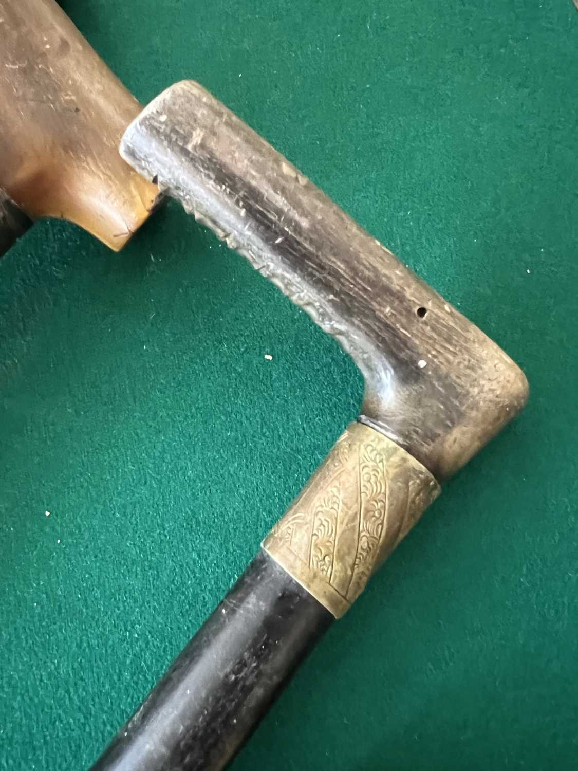 A LATE 19TH CENTURY RHINOCEROS HORN HANDLE CANE TOGETHER WITH FIVE FURTHER - Image 2 of 9