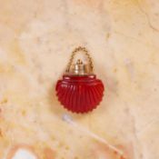 A FINE REGENCY 18CT GOLD AND CARNELIAN SCENT FLASK PENDANT CIRCA 1800