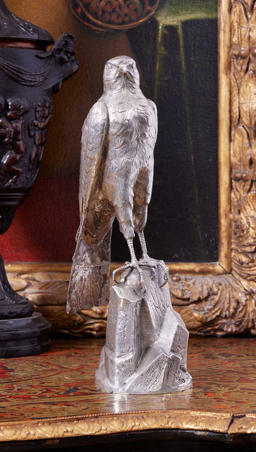 A LATE 19TH CENTURY SILVER MODEL OF A HAWK, PROBABLY GERMAN - Image 2 of 4