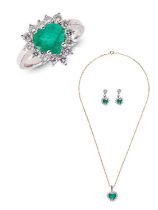 AN EMERALD, DIAMOND AND 18CT GOLD SUITE OF JEWELLERY