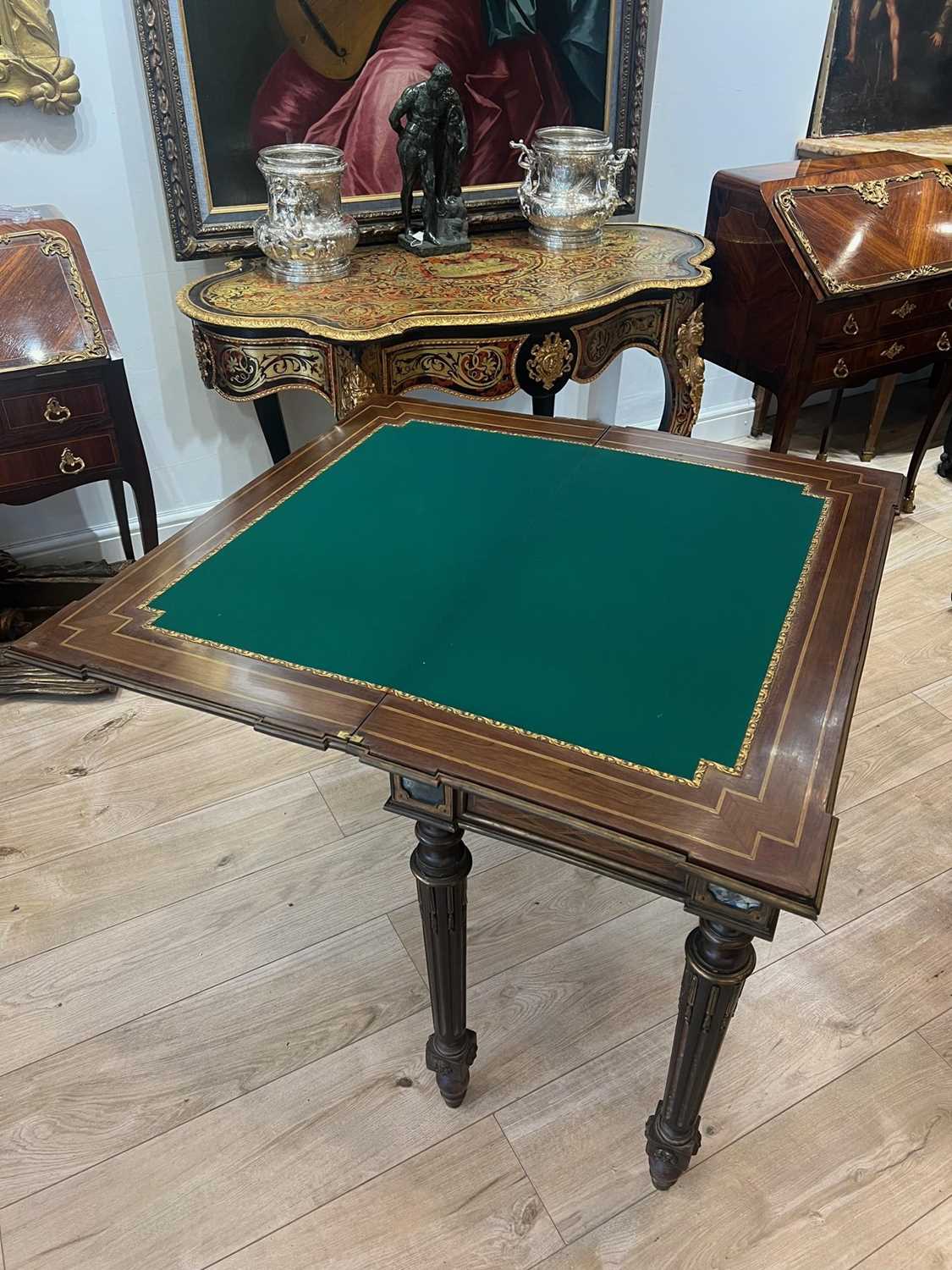 A 19TH CENTURY FRENCH HARDSTONE INLAID, ORMOLU MOUNTED AND MARQUETRY GAMES TABLE - Image 4 of 4