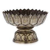 A FINE AND RARE EARLY 19TH CENTURY THAI SILVER GILT AND NIELLO ENAMEL BOWL, SIAM, C. 1800