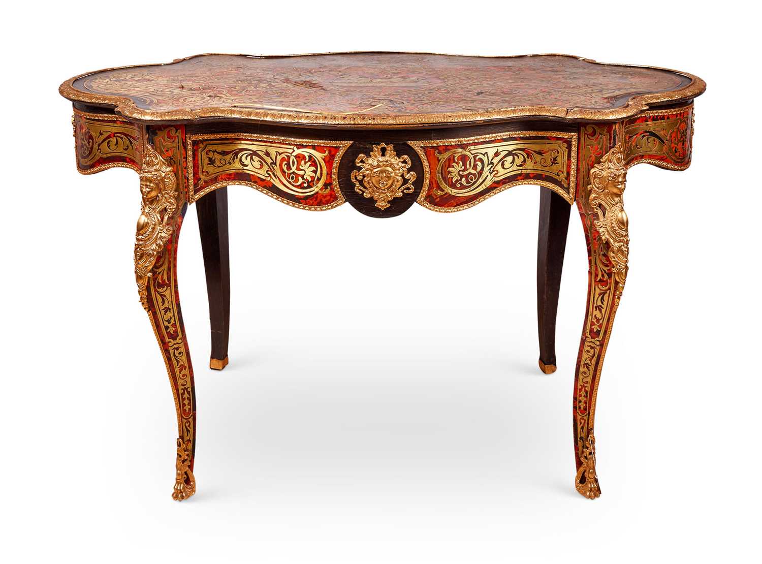 A FINE 19TH CENTURY FRENCH BOULLE STYLE CUT BRASS, ORMOLU MOUNTED AND TORTOISESHELL TABLE