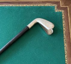 GOLFING INTEREST: A LATE 19TH CENTURY WALKING CANE MODELLED AS A GOLF CLUB