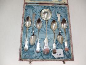 Boxed Set of Austrian-Hungarian Silver Spoons, 1872-1922, 146g