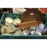 A TRAY OF ASSORTED CERAMICS ETC TO INC ORIENTAL COFFEE CANS AND SAUCERS