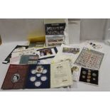 A SMALL QUANTITY OF MODERN COLLECTORS COINS AND STAMPS TO INCLUDE UN CIRCULATED 1983 SET