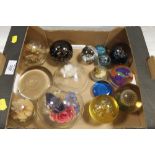 A COLLECTION OF PAPERWEIGHTS TO INCLUDE A LUCITE EXAMPLE