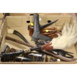 A SELECTION OF ASSORTED TRIBAL / TREEN ITEMS TO INC FLY WHISK, MASKS ETC