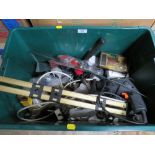 A BOX OF ASSORTED TOOLS TO INCLUDE A BLACK & DECKER DRILL