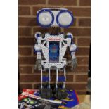 A MECCANO MECCANOID 2.0 PERSONAL ROBOT TOGETHER WITH A MECCANO PLAYSET (2)