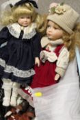 A SMALL SELECTION OF MODERN COLLECTABLE DOLLS