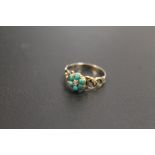 A VICTORIAN GOLD RING SET WITH TURQUOISE STONES