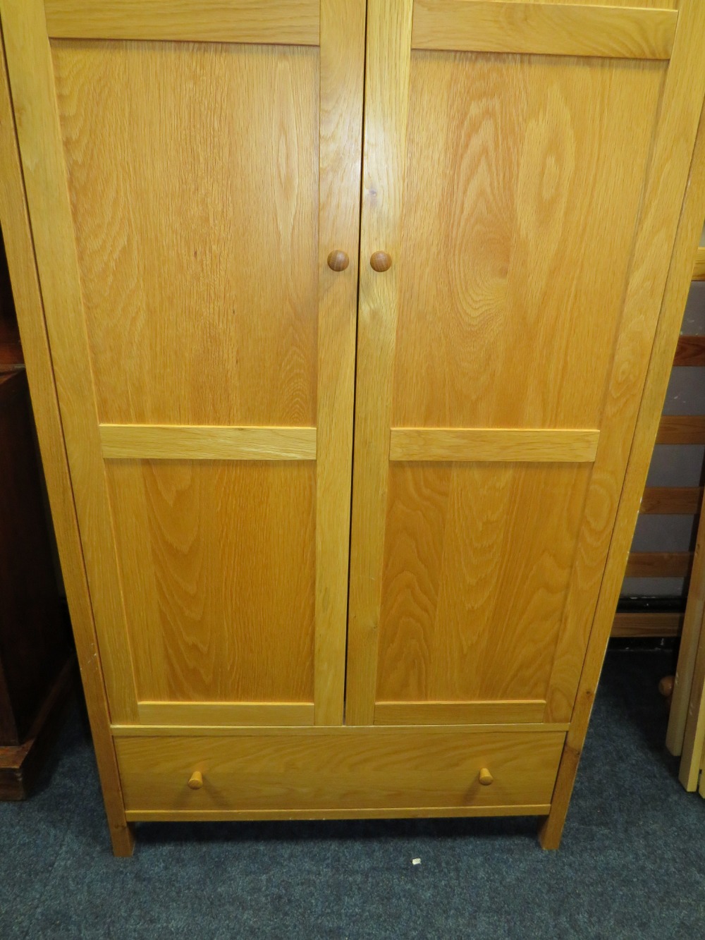 A MODERN OAK TWO DOOR WARDROBE WITH DRAWER H-195 W-90 CM - Image 2 of 4