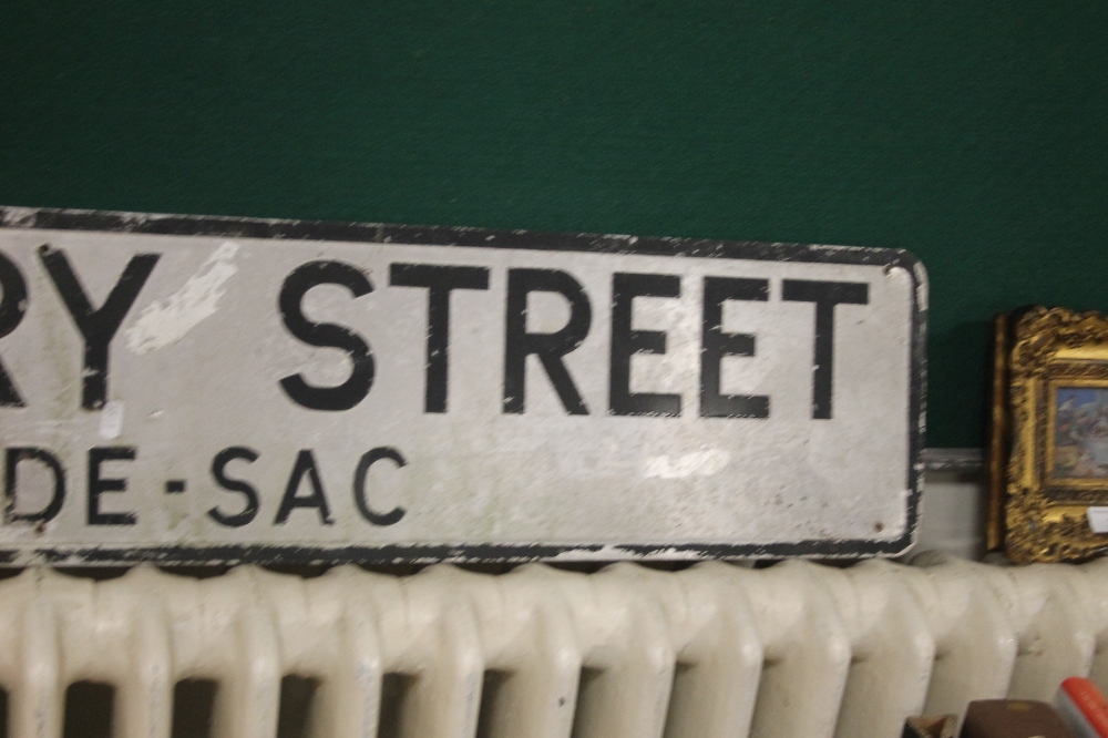 A VINTAGE STREET SIGN - Image 3 of 4