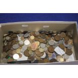 A BOX OF ASSORTED COINS TO INCLUDE BRITISH AND WORLD
