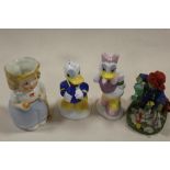 A DISNEY DONALD AND DAISY DUCK CRUET SET, A ROYAL DOULTON PADDINGTON BEAR FIGURE AND A VINTAGE